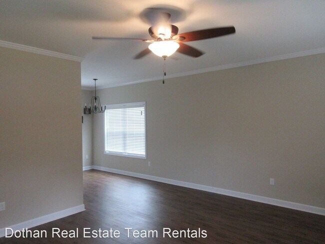 Building Photo - 3 br, 2 bath House - 220 Blazer Dr.