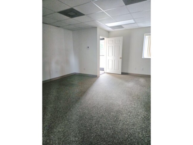 Foto del edificio - 859-829 US-29