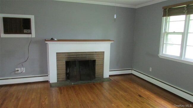 Building Photo - 19 Fenmore Dr