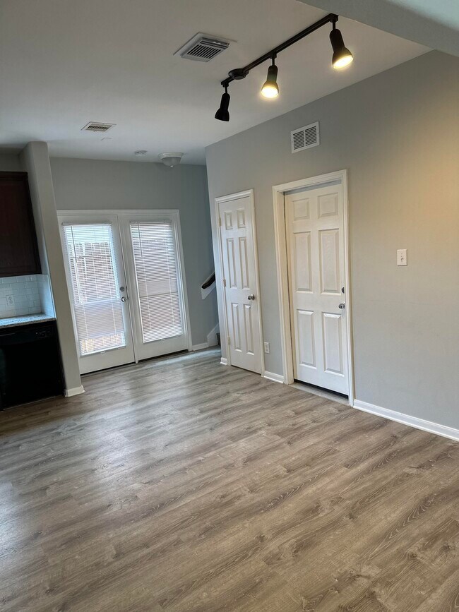 Foto del edificio - 3204 Cline St