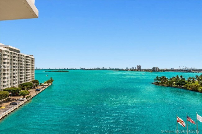 Foto del edificio - 2020 N Bayshore Dr