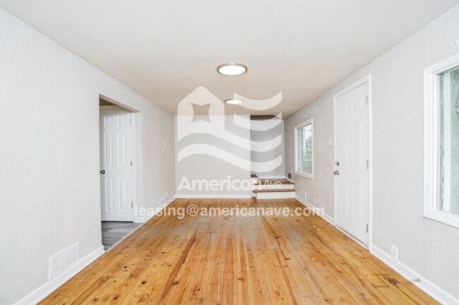 Foto del edificio - 5920 N 68th St