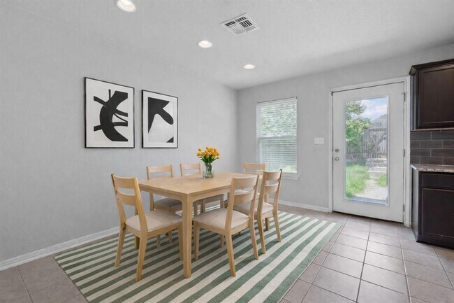 Foto del edificio - 134 Friendship Oak Dr