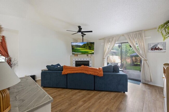 Foto del edificio - 8317 Forest Ridge Dr