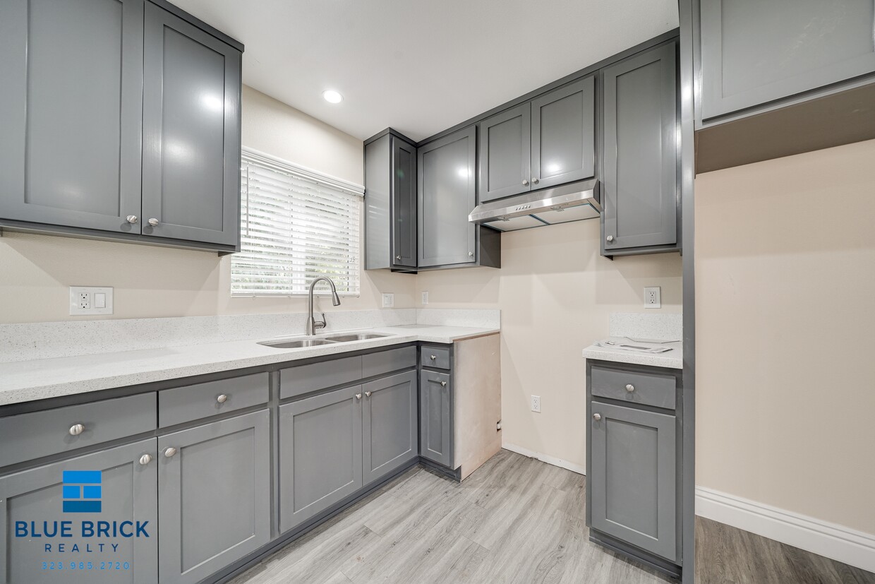 Photo - 2724 3/4 Lanfranco St-