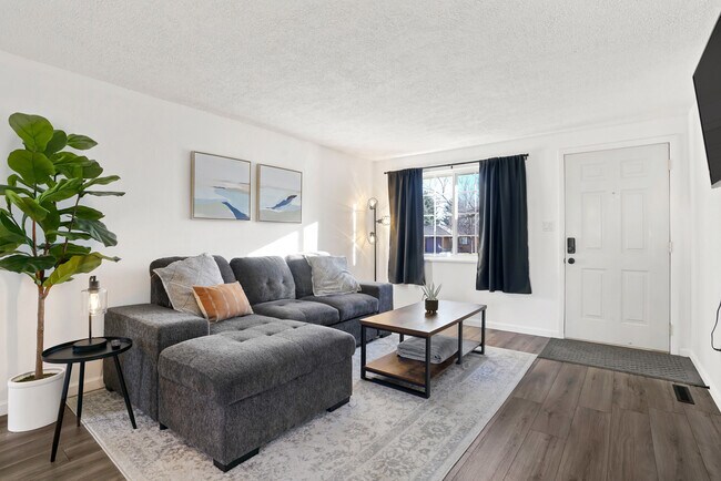 Photo - 2327 W 18th St House