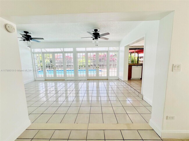 Building Photo - 1710 SW 98th Ct