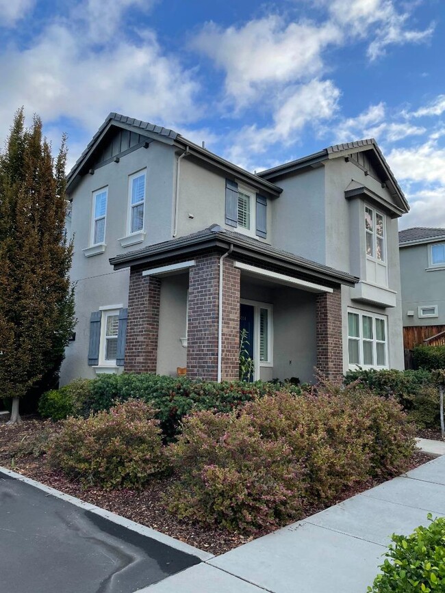 Building Photo - 3051 Pellier Pl