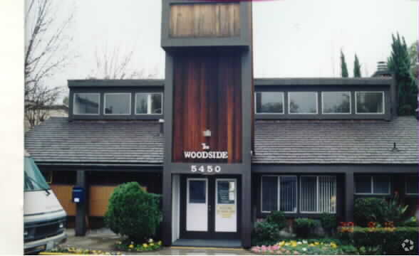 Foto del edificio - Woodside Apartments