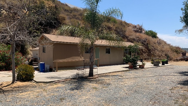 Foto del edificio - 3260 Laurashawn Ln