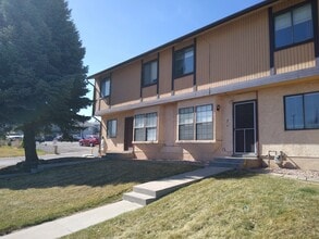 Building Photo - 171 College Way