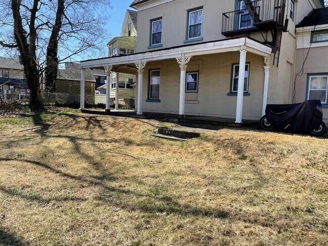 Four units Use of Backyard - 194 Krone Pl
