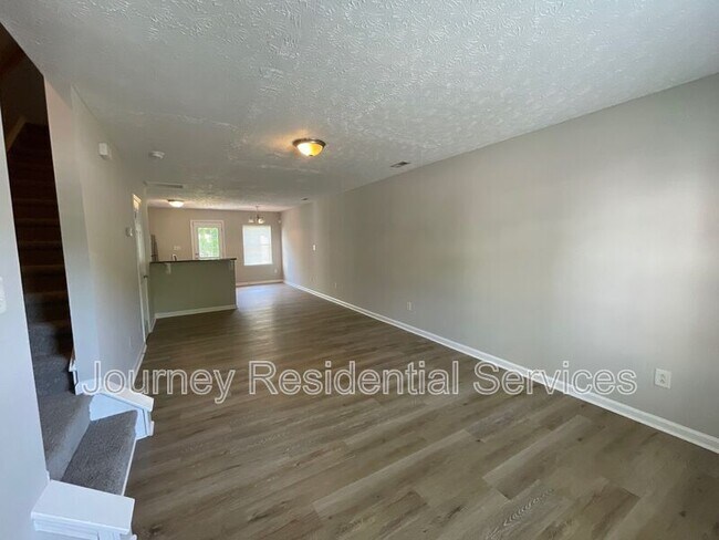 Foto del edificio - 3135 Ivy Wood Ln