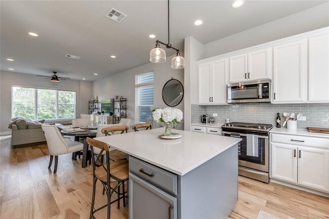 Foto del edificio - 1405 Hyde St