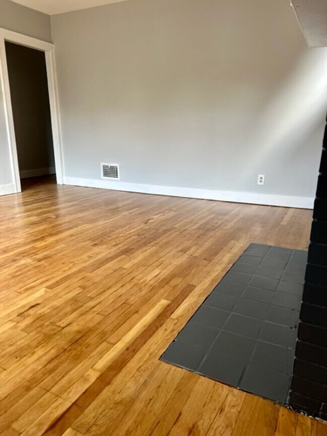 Foto del edificio - 1 Bedroom 1 Bath Townhome in Point Breeze