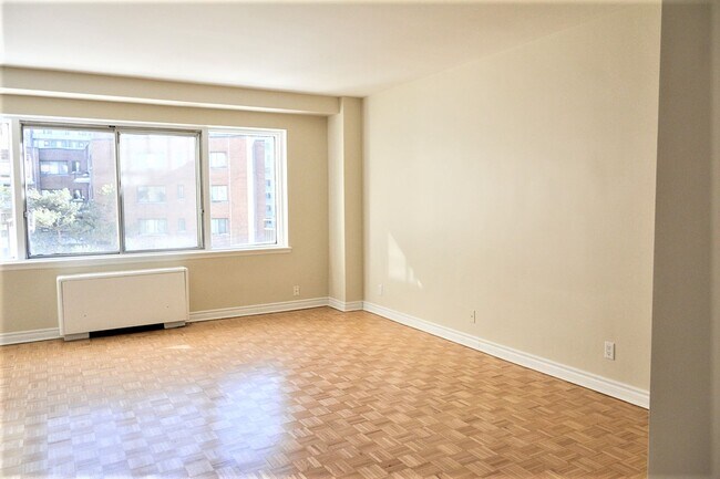 Photo du bâtiment - 4555 Av. Bonavista