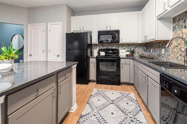 Building Photo - 1820 Crosstown Club Pl