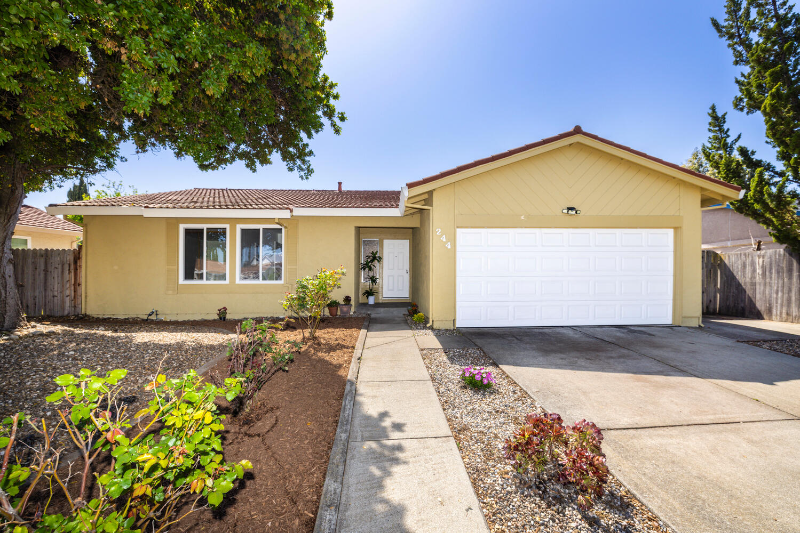 Foto principal - 244 Pepperwood St