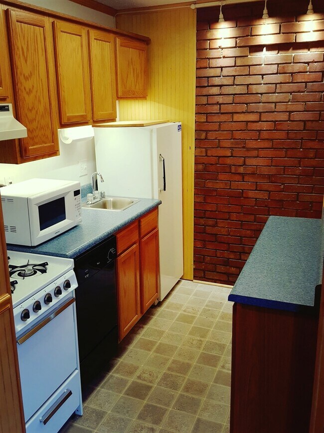 Foto del edificio - 130 N Union St
