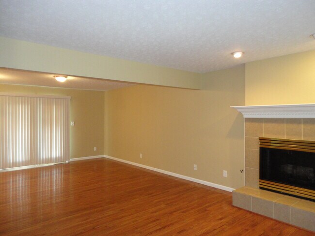 Foto del edificio - 912 N Garver Rd