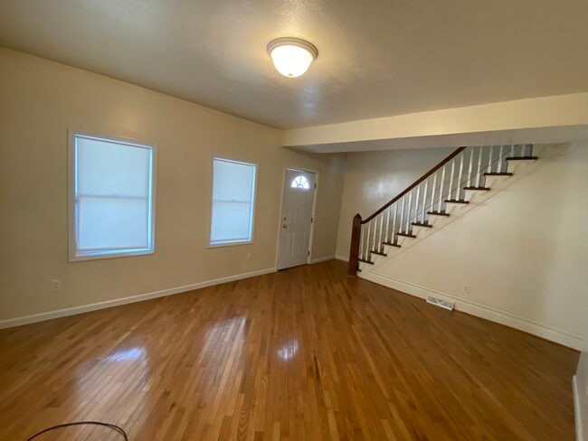 Building Photo - 314 Eicher Ave