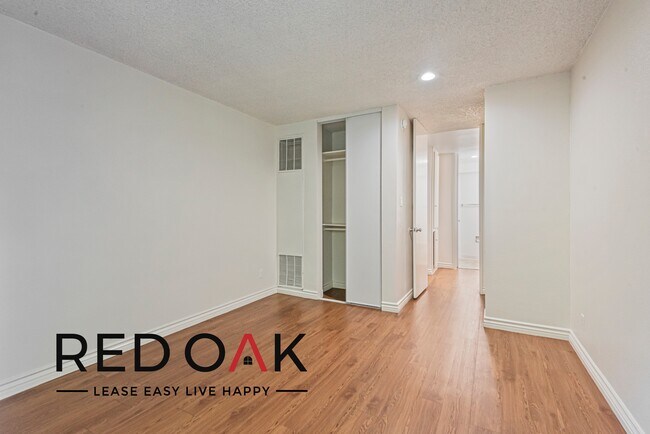 Foto del edificio - Fantastic One Bedroom with Lots of Natural...