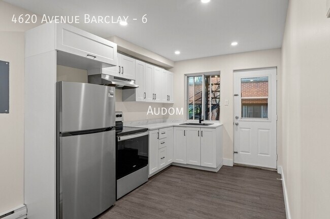 Photo du bâtiment - 4620 Av. Barclay