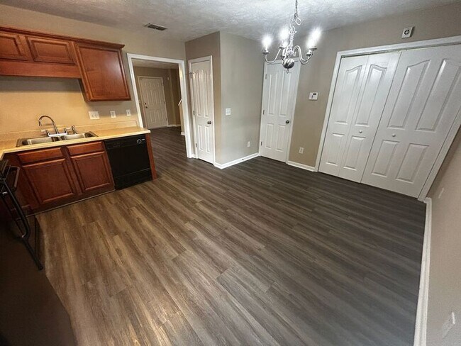 Foto del edificio - 5170 Hickory Hollow Pkwy