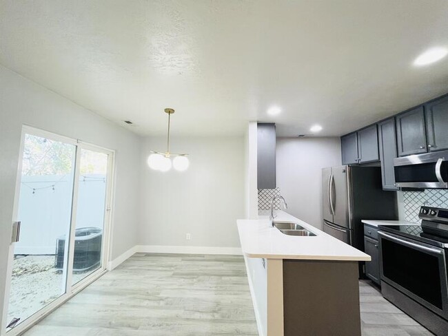 Building Photo - 1418 Salvia Place - 1