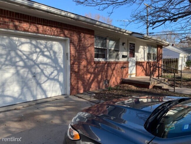 Foto del edificio - 2 br, 1 bath Townhome - 104 S Mt. Carmel