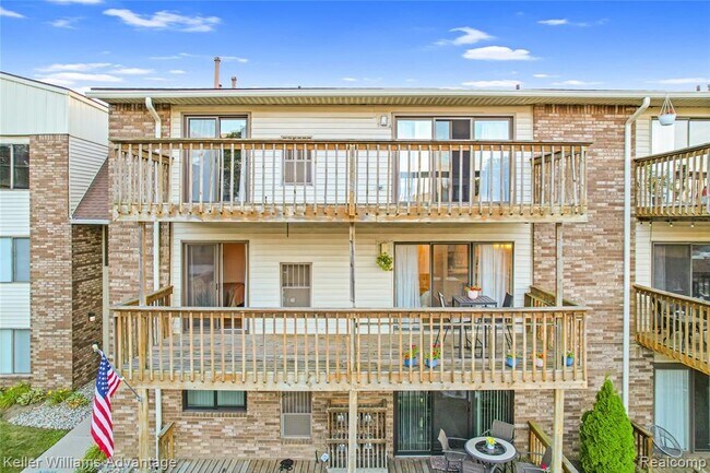 Foto del edificio - 855 S Pontiac Trail