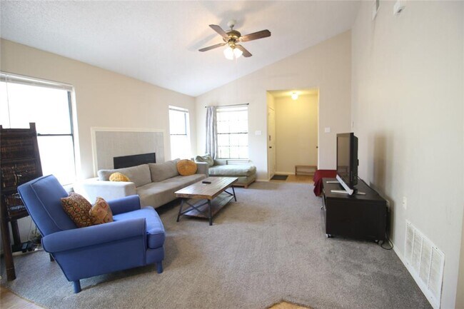 Building Photo - 11603 Pearwood Pl