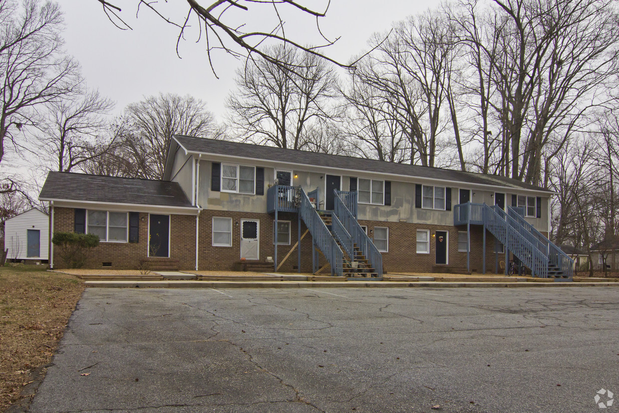 Building Photo - Woodcrest Apartments