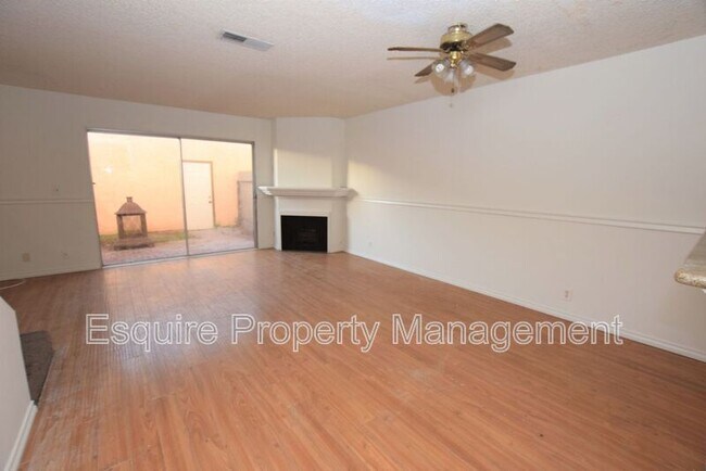 Foto del edificio - 3163 Kelp Ln