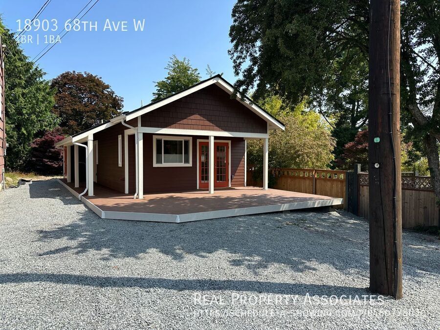 Foto principal - 18903 68th Ave W