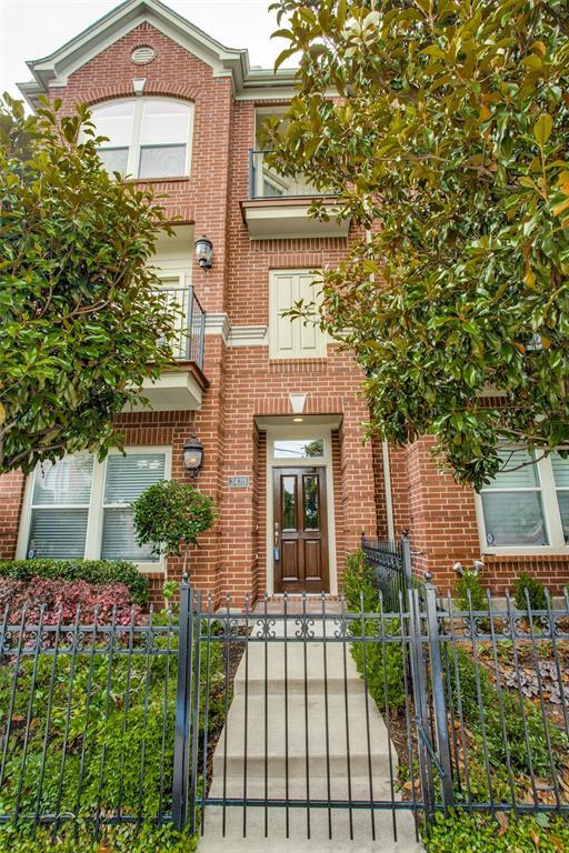 Foto principal - 3439 Howell St