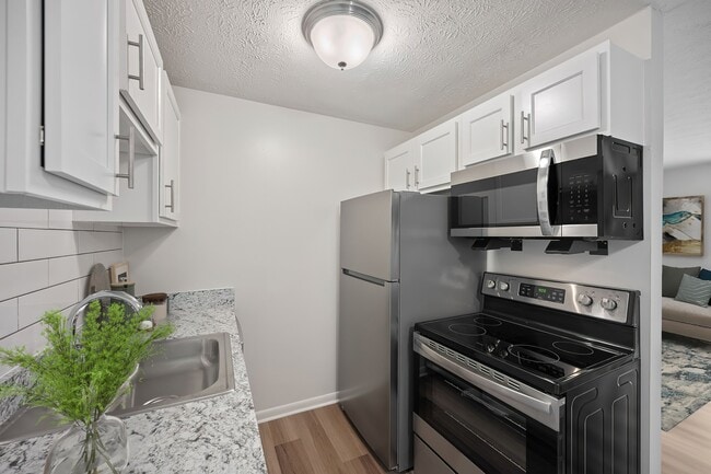 Building Photo - The Woodridge Collection