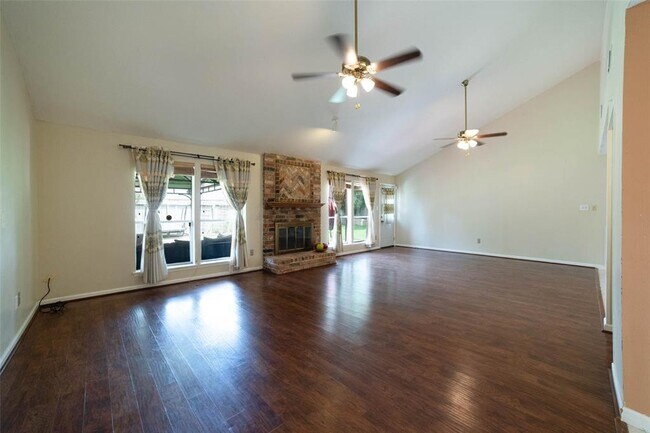 Building Photo - 6822 Los Tios Dr