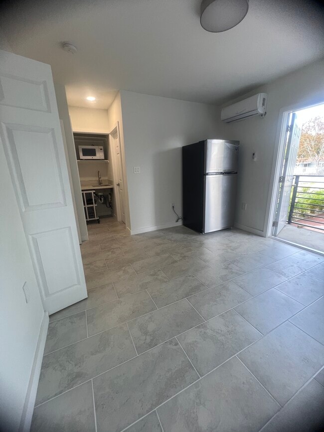 Foto del edificio - 2331 NW 64th St