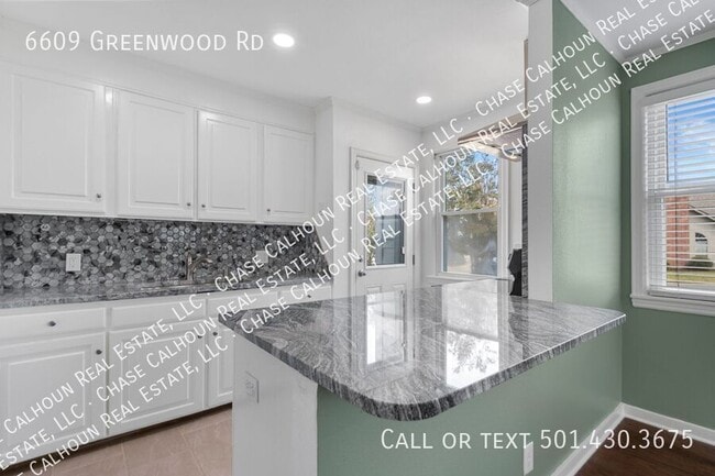 Foto del edificio - 6609 Greenwood Rd
