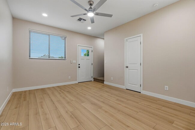 Building Photo - 1222 E Diamond St