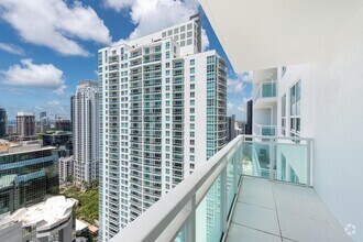Building Photo - 950 Brickell Bay Dr