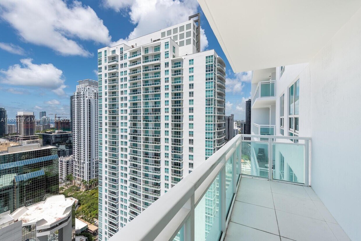 Foto principal - 950 Brickell Bay Dr