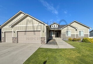 Building Photo - 8607 N Upper Mayes Ln