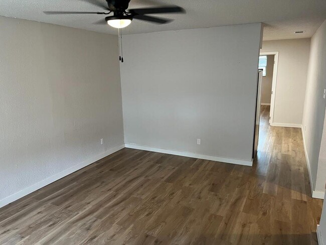 Foto del edificio - 2809 N Hwy 175