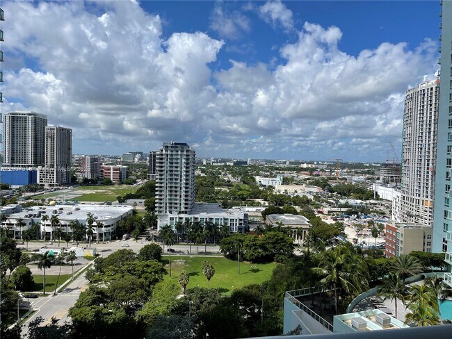 Foto del edificio - 1800 N Bayshore Dr