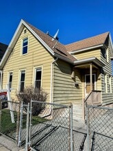 Building Photo - 34 Radio St