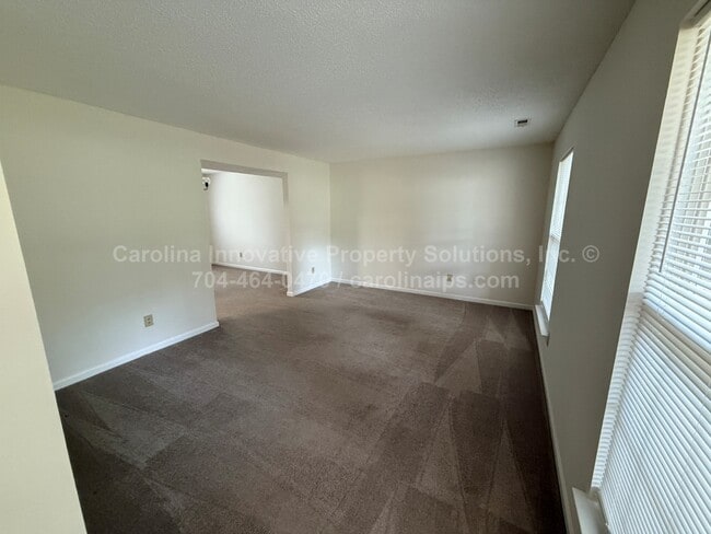Foto del edificio - 10722 Roxbury Ct