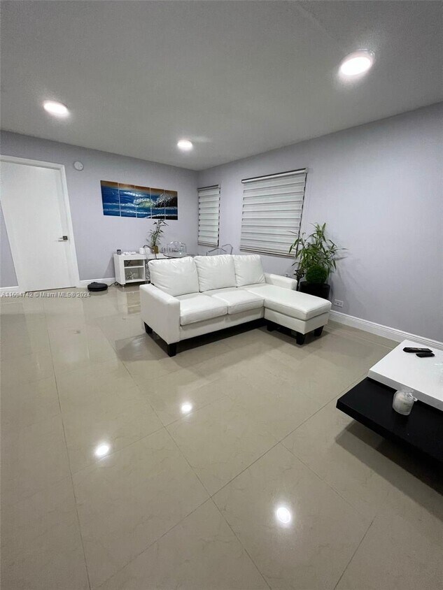 Foto principal - 6901 SW 129th Ave