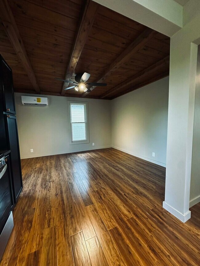 Foto del edificio - 1005 Broadway Ave